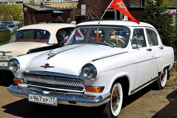 Парад старинных автомобилей и мотоциклов «РетроМотор – 2018»