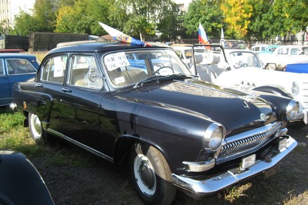 Парад старинных автомобилей и мотоциклов «РетроМотор – 2018»