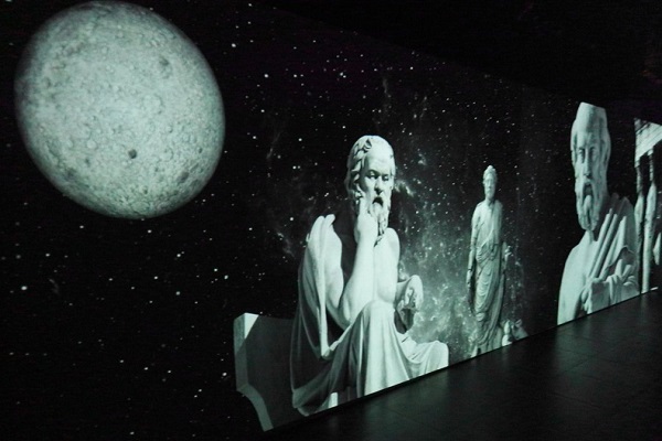 Мультимедийная выставка «Космос: от Галилея до Илона Маска»