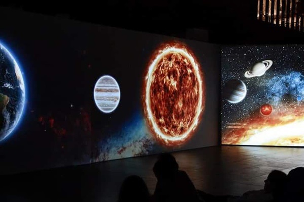 Мультимедийная выставка «Космос: от Галилея до Илона Маска»
