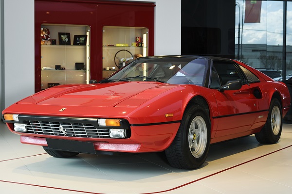 Выставка-аукцион «Редкие автомобили»