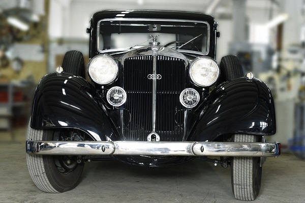 Выставка-аукцион «Редкие автомобили»