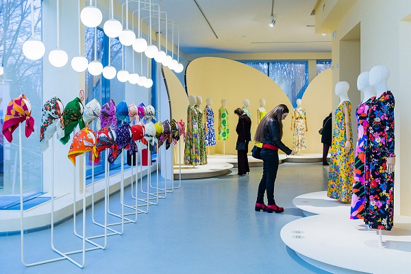 Выставка «Весна и мода»