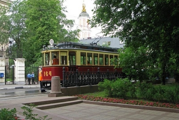 Бесплатная экскурсия «Однажды ты пройдешь бульварное кольцо…» от компании «Азбука Москвы»