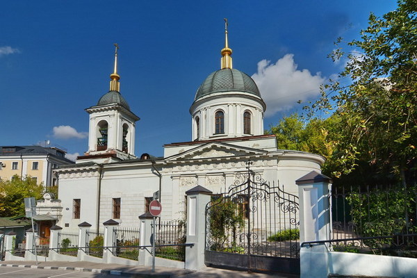 Бесплатная пешеходная экскурсия «По улице Гончарной» от компании «Твоя Москва»