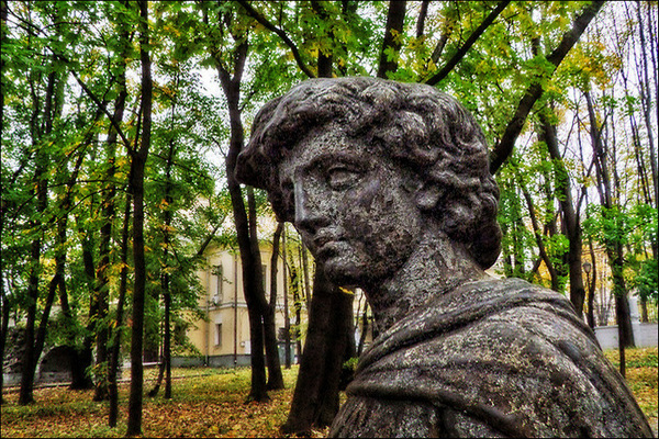 Бесплатная пешеходная экскурсия «Осколки Садового кольца» от компании «Твоя Москва»