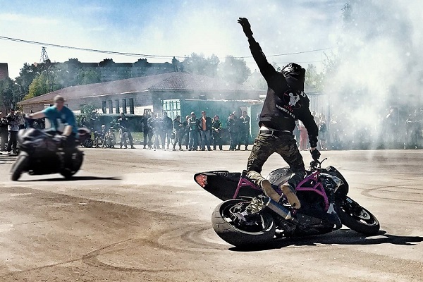 Фестиваль «СтантШоу #1» или балет на мотоциклах