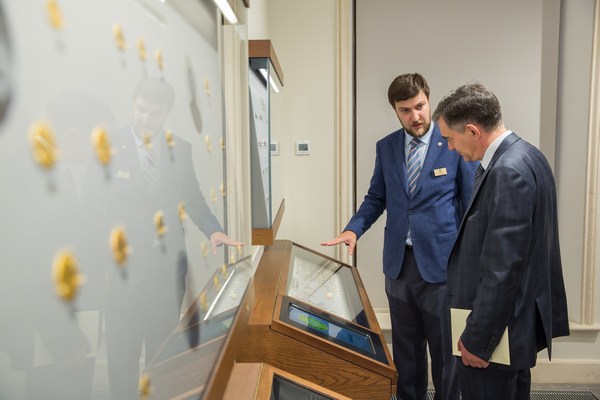 Выставка «Золотой век античности» в Музее нумизматики