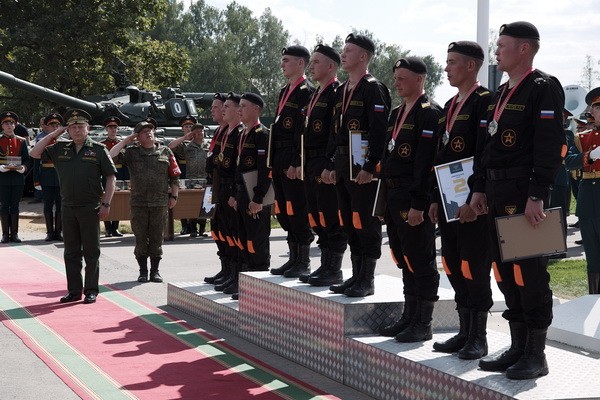 Международные соревнования по танковому биатлону на военном полигоне Алабино