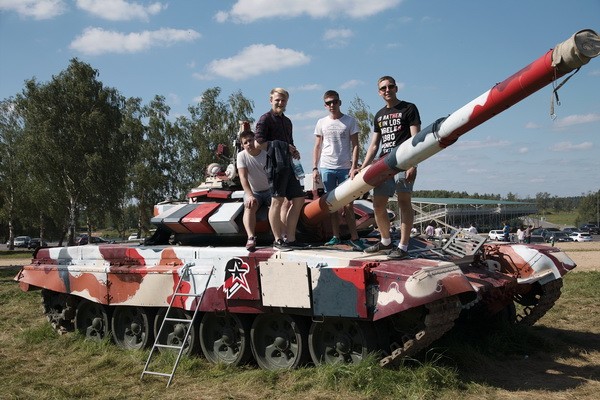 Международные соревнования по танковому биатлону на военном полигоне Алабино