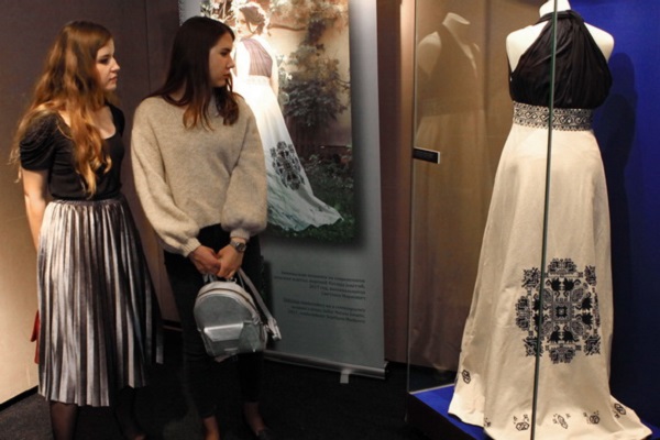 Выставка «Змияньская вышивка – всемирное нематериальное наследие»