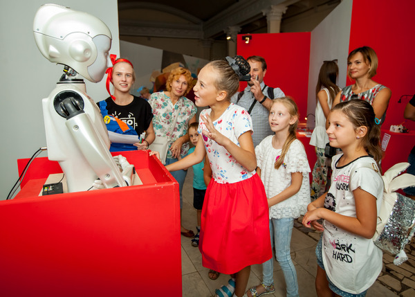 Инженерное приключение на Робостанции для всего класса!