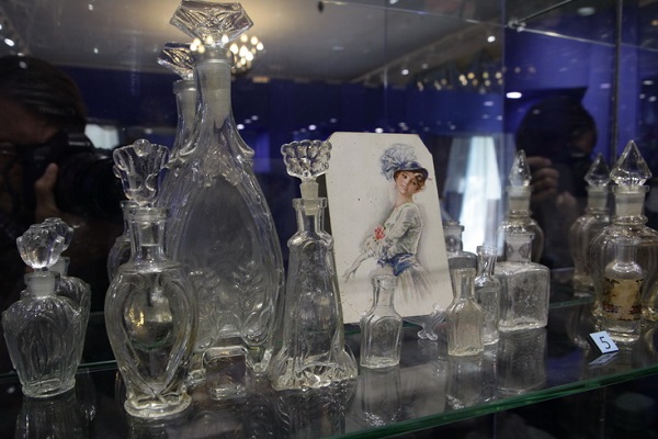 Выставка «Французские парфюмеры в Москве»