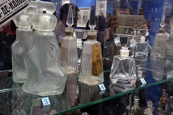 Выставка «Французские парфюмеры в Москве»