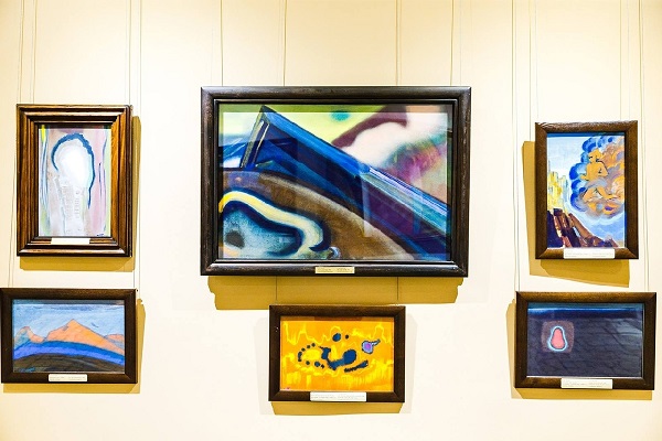 Выставка «Рерихи. Сохраняя культуру»