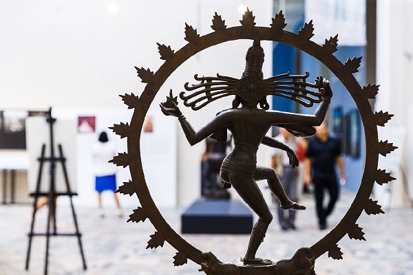 Выставка «Рерихи. Сохраняя культуру»