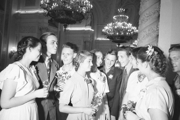 Выставка «Романтики. Искатели. Герои»