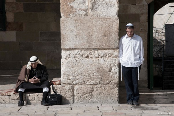 Галерея Классической Фотографии представляет выставку Алекса Перрэ «Перекрестки миров»