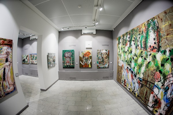 Выставка «Олег Ланг. В парке Чаир»