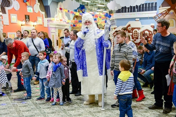 Незабываемые новогодние праздники в городе профессий «КидБург» и музее-театре «Сказкин Дом»