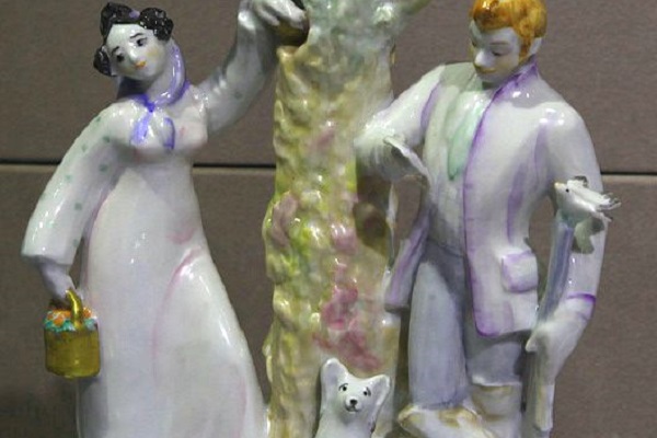 Выставка «Театр в советском фарфоре»