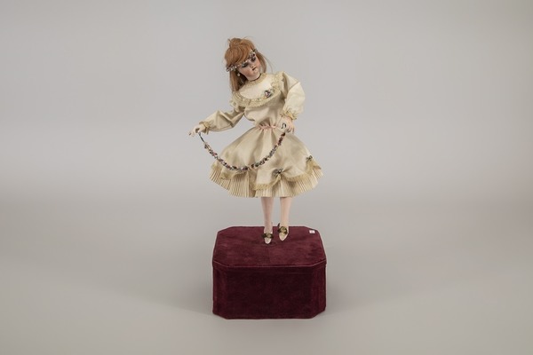 Выставка механических кукол, музыкальных и занимательных автоматов из коллекции Давида Якобашвили — «Новогодний переполох»