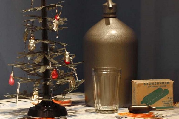 Выставка «С Новым годом! С новым счастьем!»