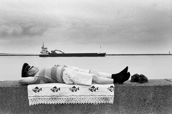 Выставка фотографий Бориса Регистера «Затмение времени»