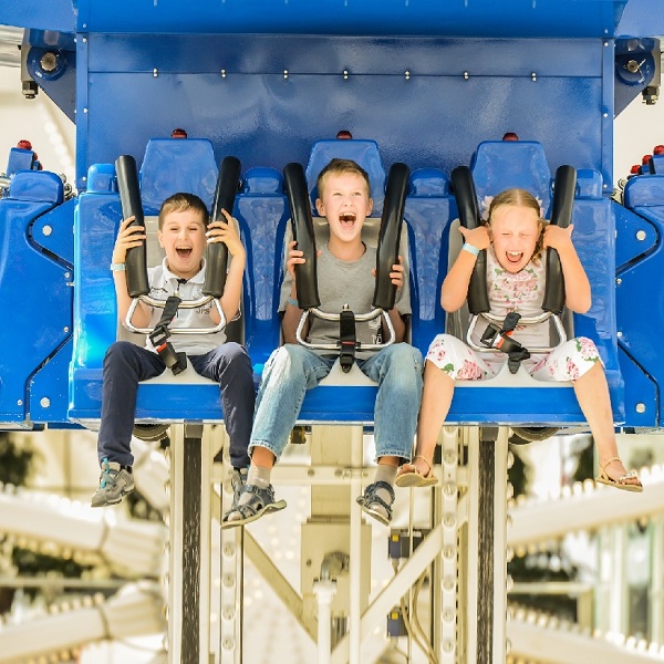 Международный женский день и Масленица в парке аттракционов «Happylon»