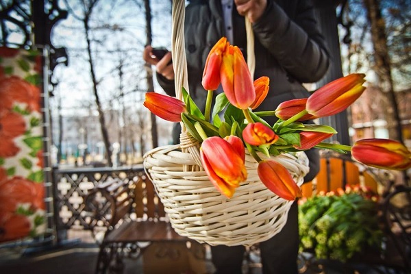 Международный женский день 8 Марта в парках Москвы