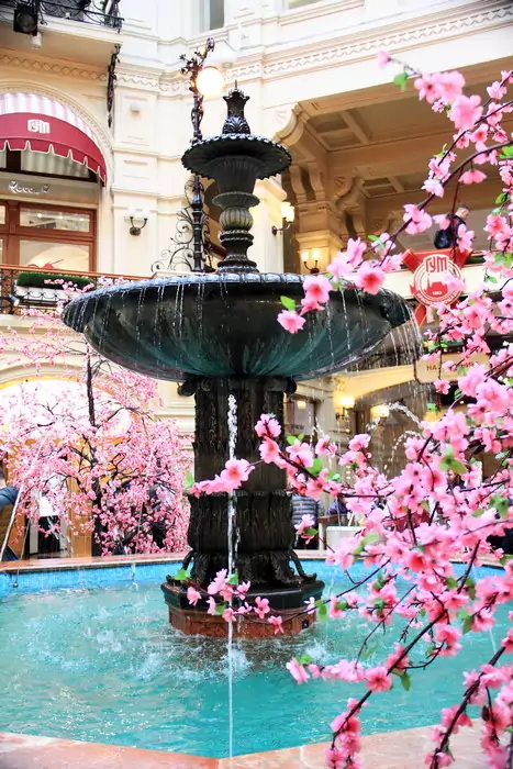 Фонтан в ГУМе