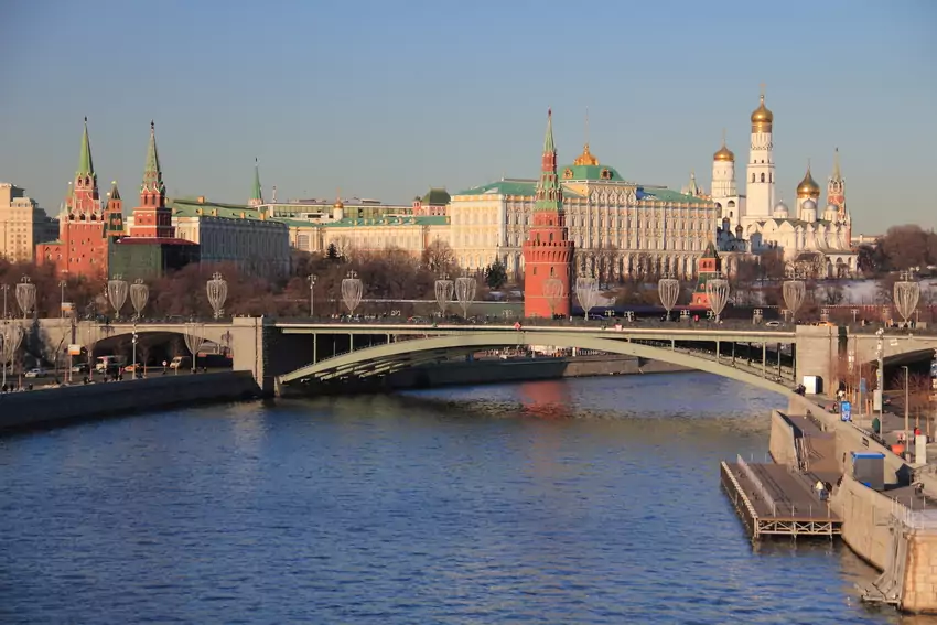 Сколько в Москве мостов?