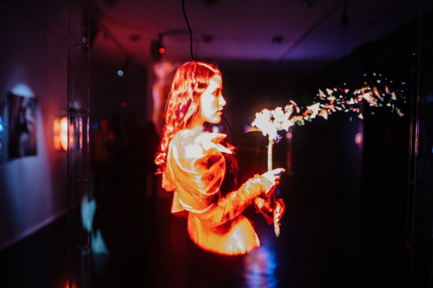 Выставка «Элиз. Частицы»