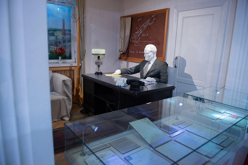 Выставка «Невстреча»