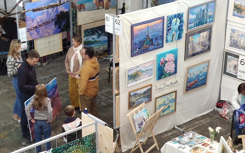 Ярмарка-выставка современного актуального искусства «Art is…»