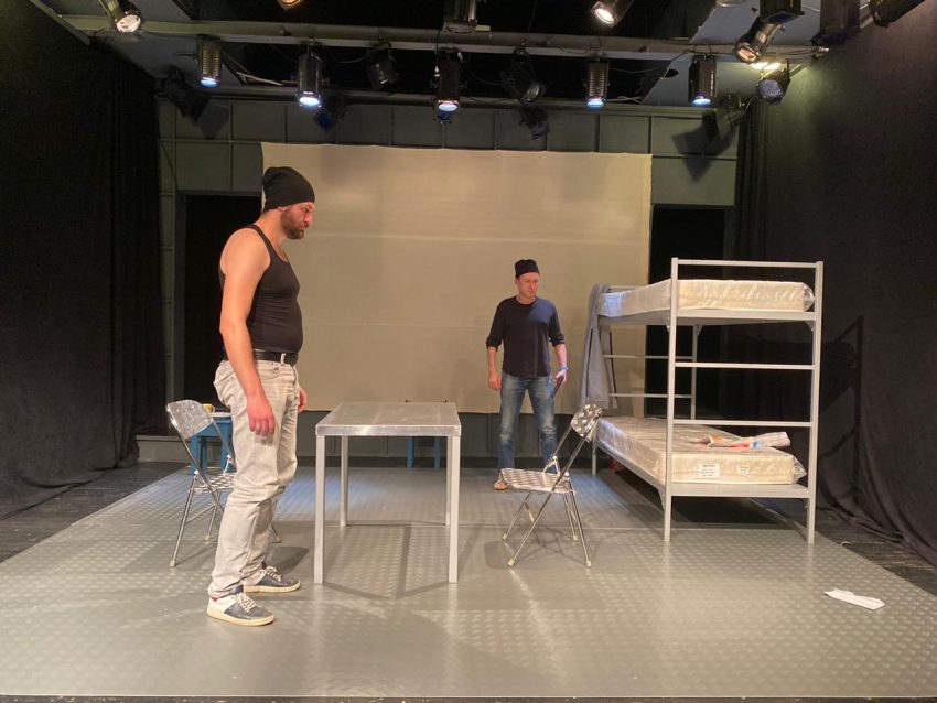 Спектакль «The Dumb Waiter. Немой официант»