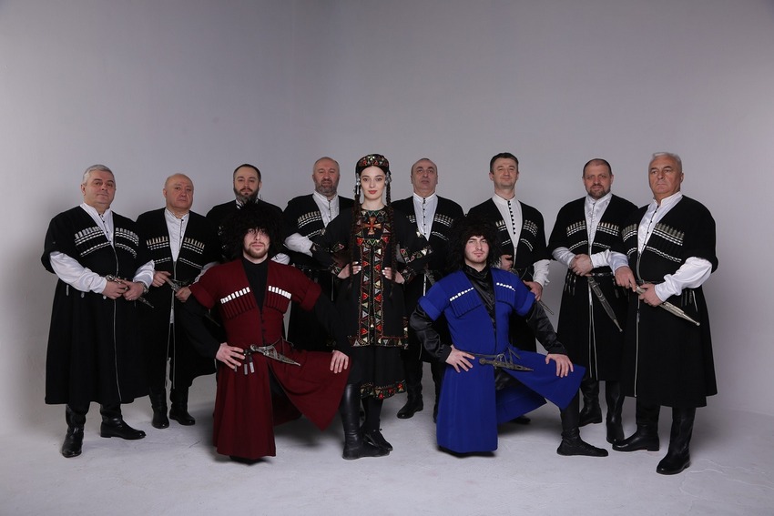 Концерт на крыше «Хор выше гор. Мелодии из солнечной Грузии»