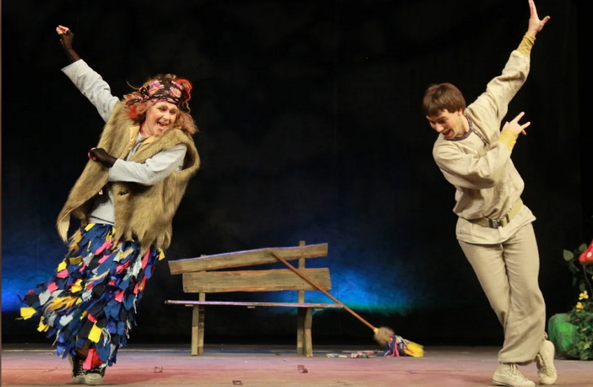 Спектакль «Две Бабы-Яги»