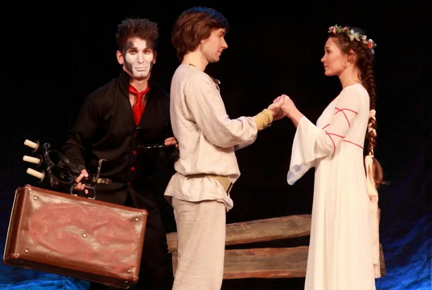 Спектакль «Две Бабы-Яги»