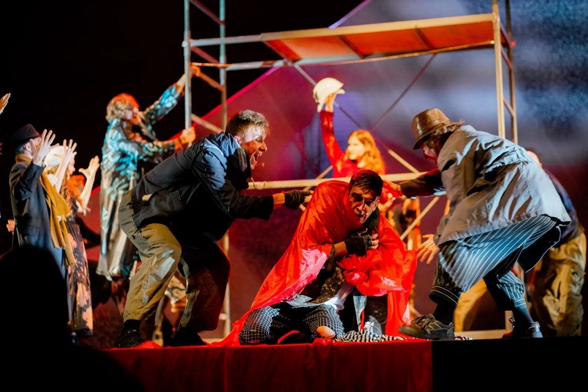 Мюзикл-шоу «Нотр-Дам де Пари»