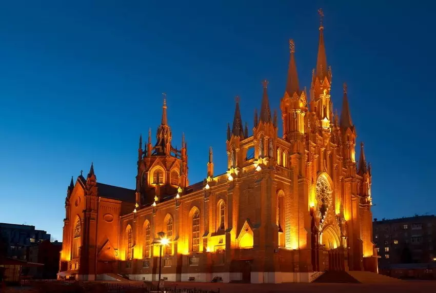 «Духовные созвездия религий» Мировые религии в Москве (с экскурсией в Соборной мечети)