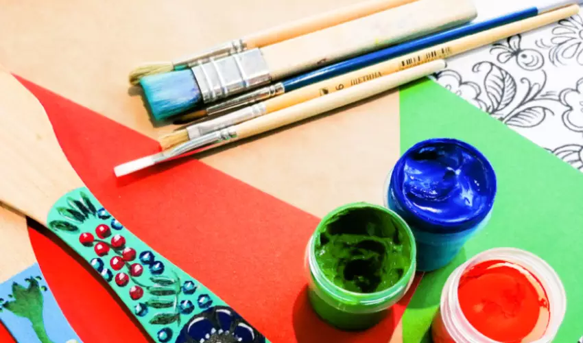 Детский мастер-класс «Традиционная роспись на деревянных лопатках»