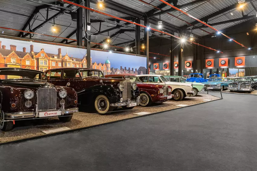 Музей «Автомобили Мира»