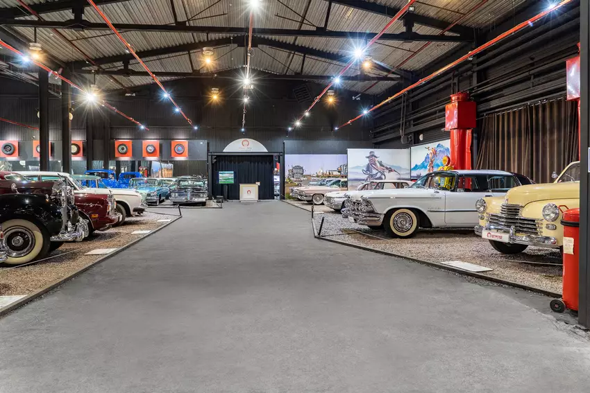 Музей «Автомобили Мира»