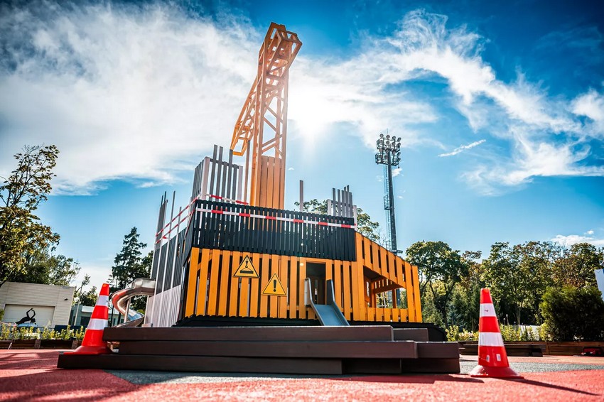 Необычная строительная детская площадка открылась в Лужниках