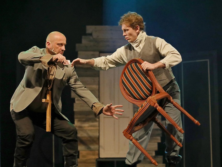 Мюзикл «12 стульев»