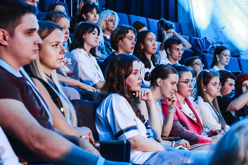 Международный фестиваль молодежных фильмов «Высоко»