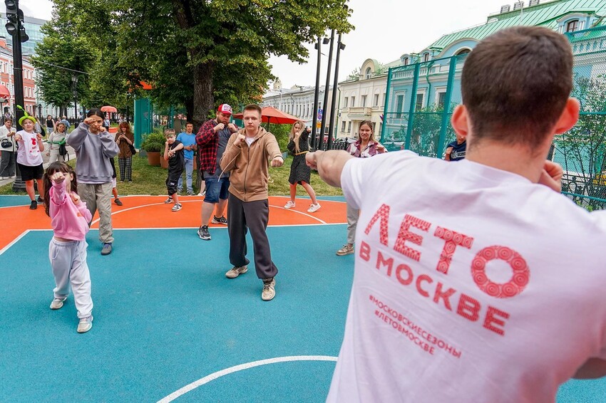 Бульвары и парки ждут детей на мастер-классы и тренировки до конца августа