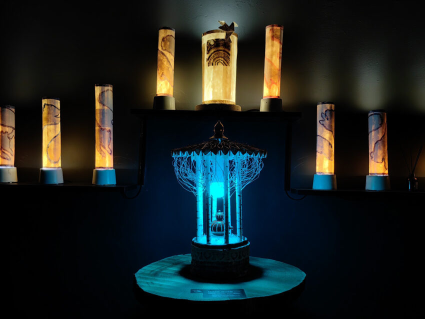 Выставка «Чёрный вигвам»: путешествие вглубь бессознательного