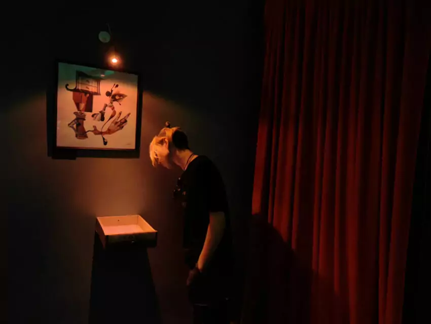 Выставка «Чёрный вигвам»: путешествие вглубь бессознательного